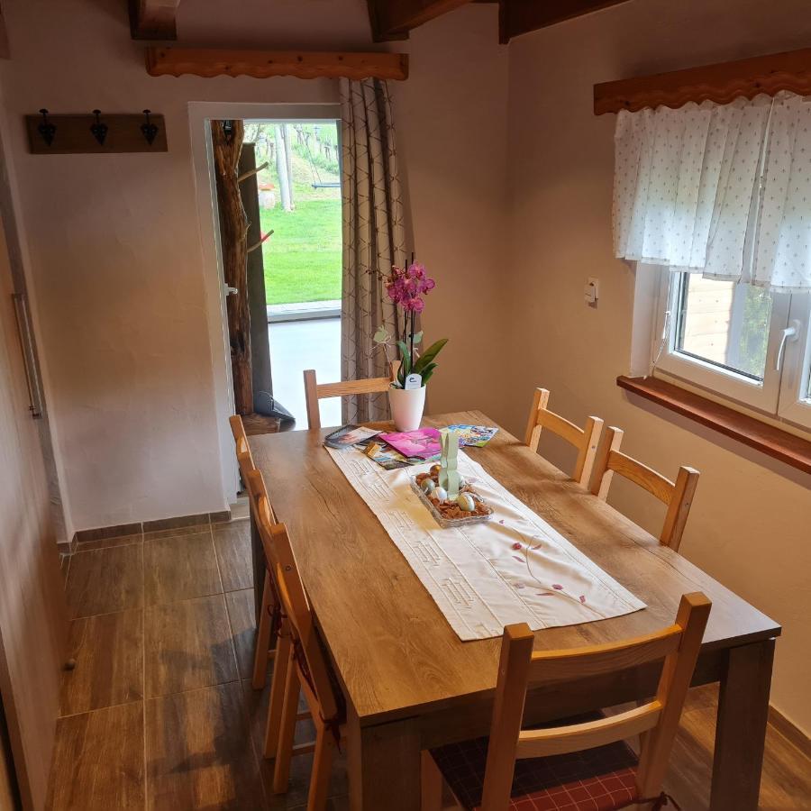 Villa Gozdarjeva Hiska M&K à Dobrovnik Extérieur photo